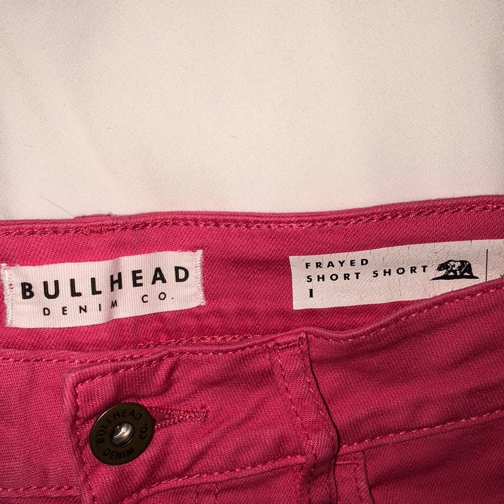 Shorts - Picture 2 of 3